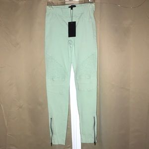 Stretchy mint jeggings